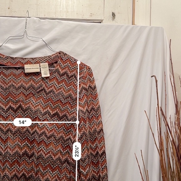 Ladies Alfred Dunner Brown and Rust tones popover top. 3/4 Sleeves . Size S - Picture 7 of 8